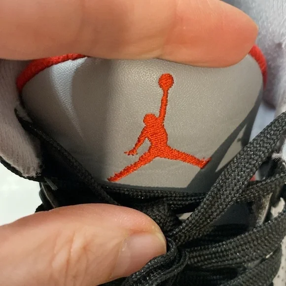 Nike Air Jordan 3 Retro Black Cement Size 6.5Y - Picture 13 of 15